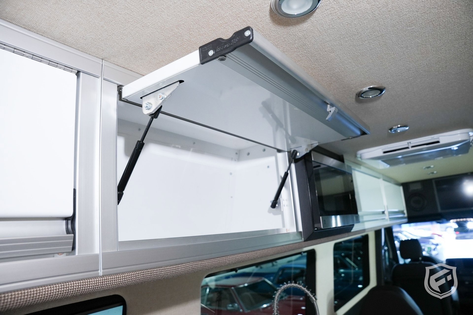 Used 2021 Mercedes-Benz Sprinter 2500 image 38