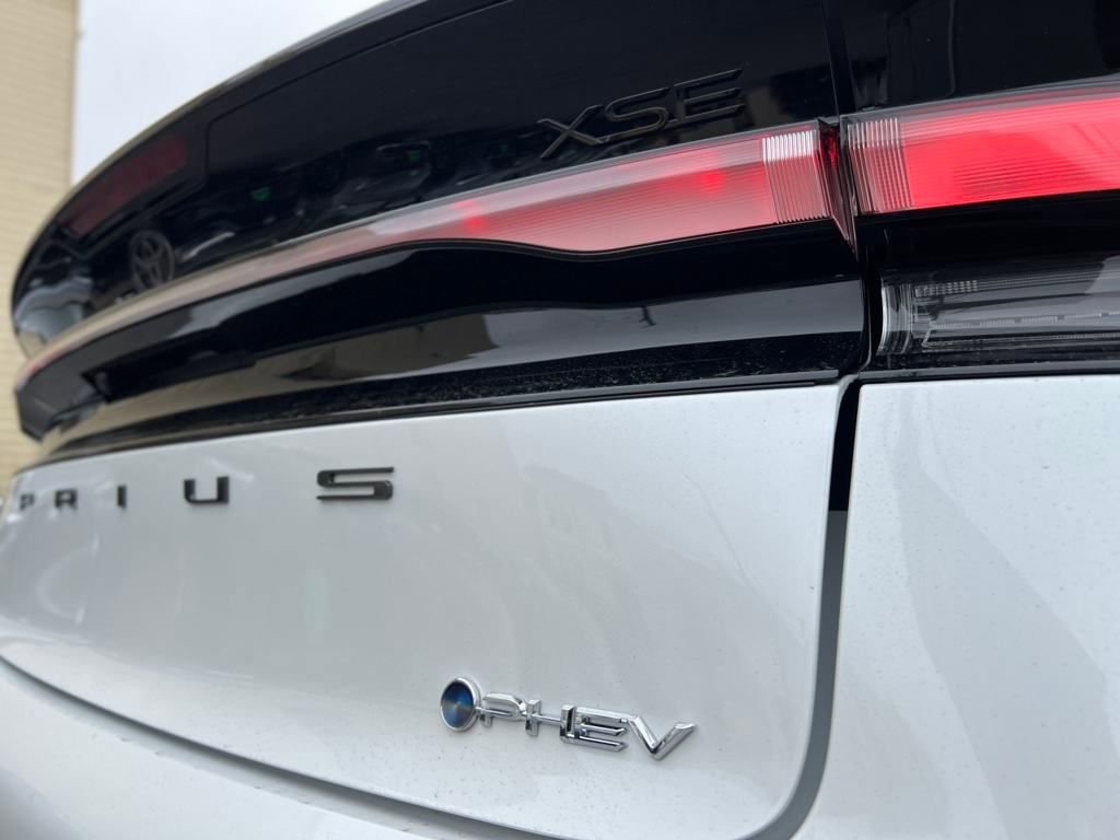 New 2026 Toyota Prius Plug-In Hybrid image 7