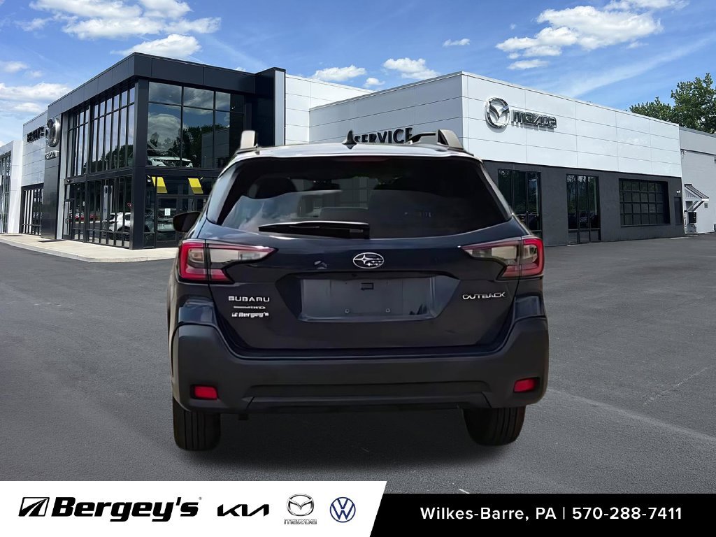 Used 2024 Subaru Outback Premium AWD/4WD image 9