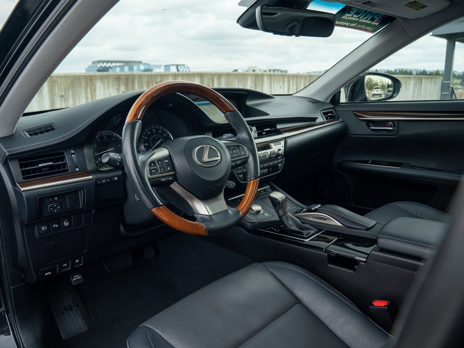 Used 2017 Lexus ES 350 w/ Navigation System Package FWD image 16