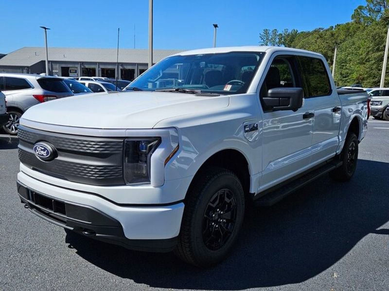 New 2025 Ford F150 Lightning XLT image 3