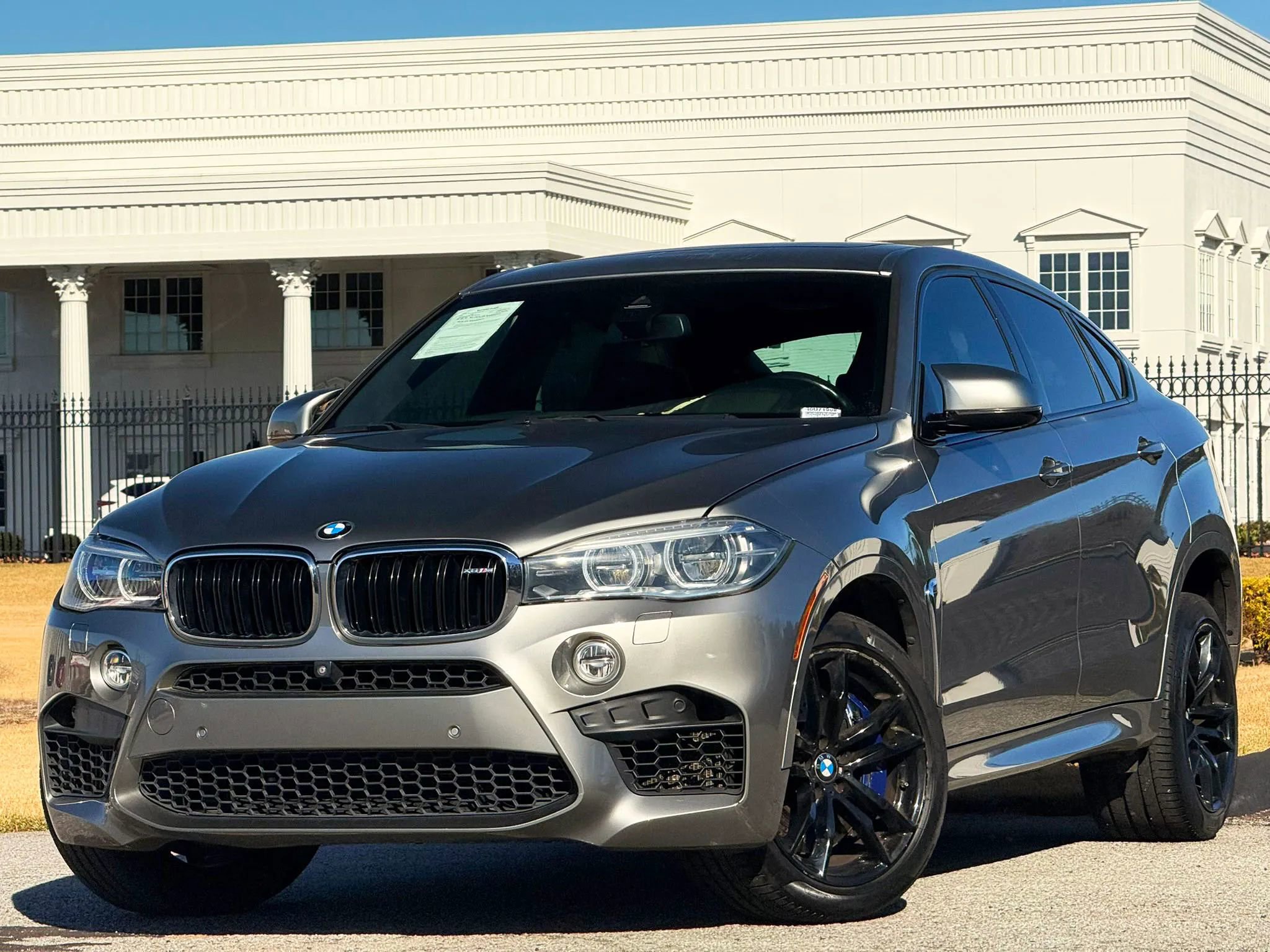 Used 2017 BMW X6 M image 2