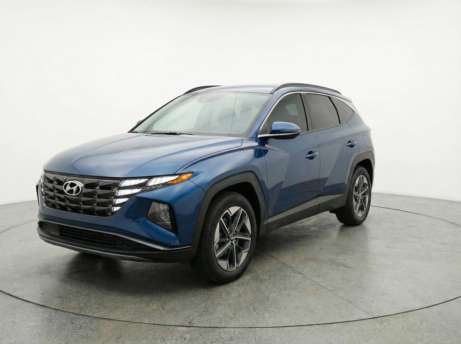 Used 2025 Hyundai Tucson SEL AWD/4WD image 3