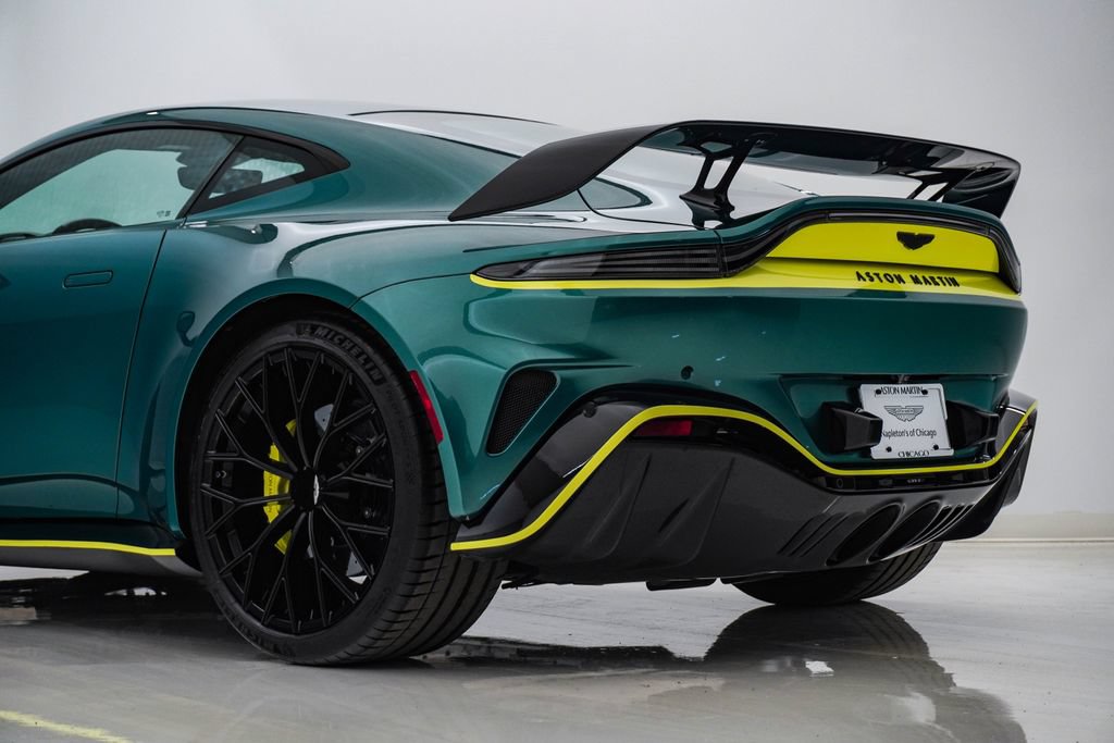 Used 2023 Aston Martin V12 Vantage RWD image 11