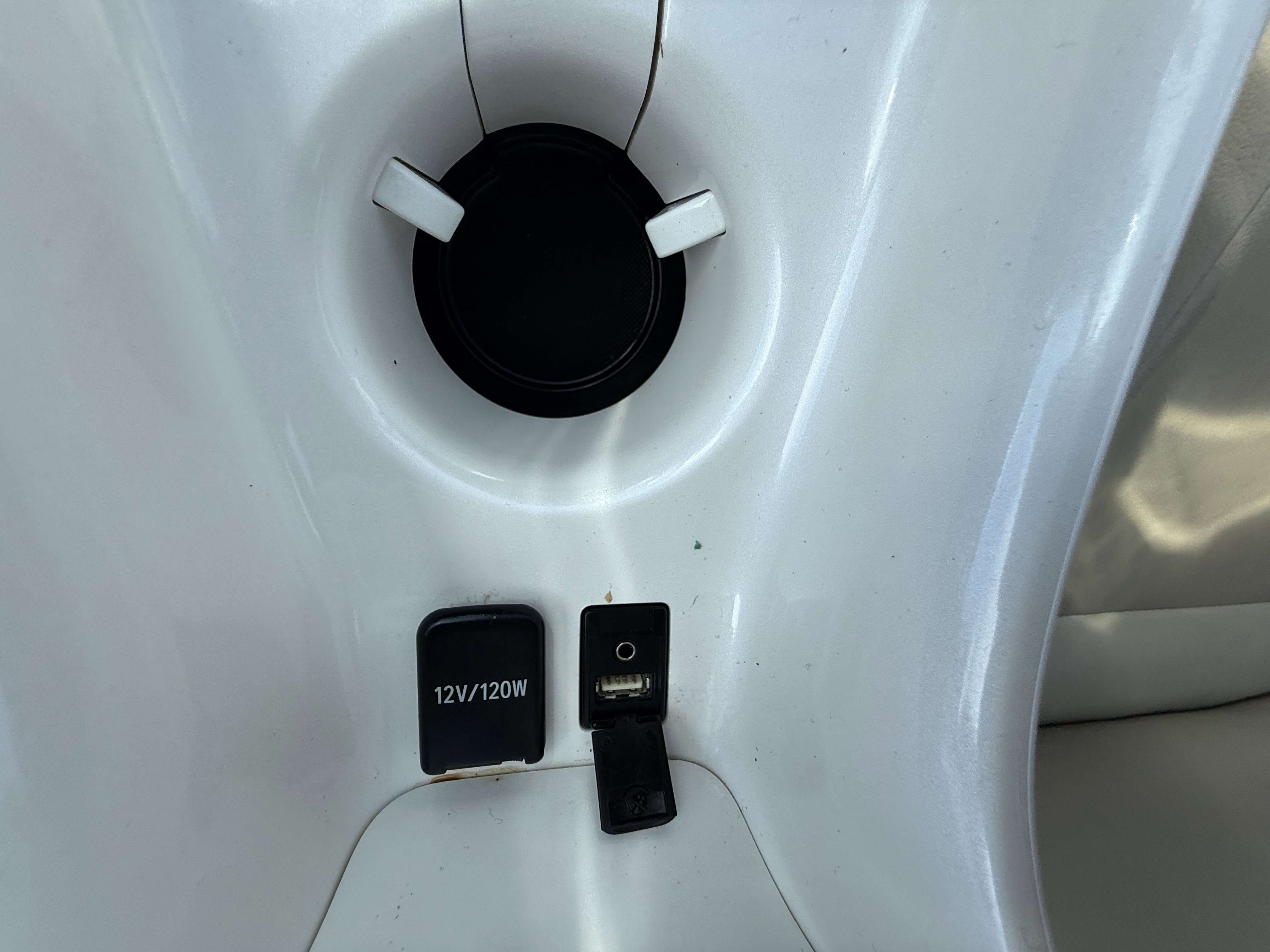 Used 2016 Toyota Prius Four Touring FWD image 26
