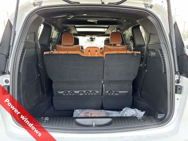 New 2026 Chrysler Pacifica Pinnacle w/ Trailer Tow Group image 42