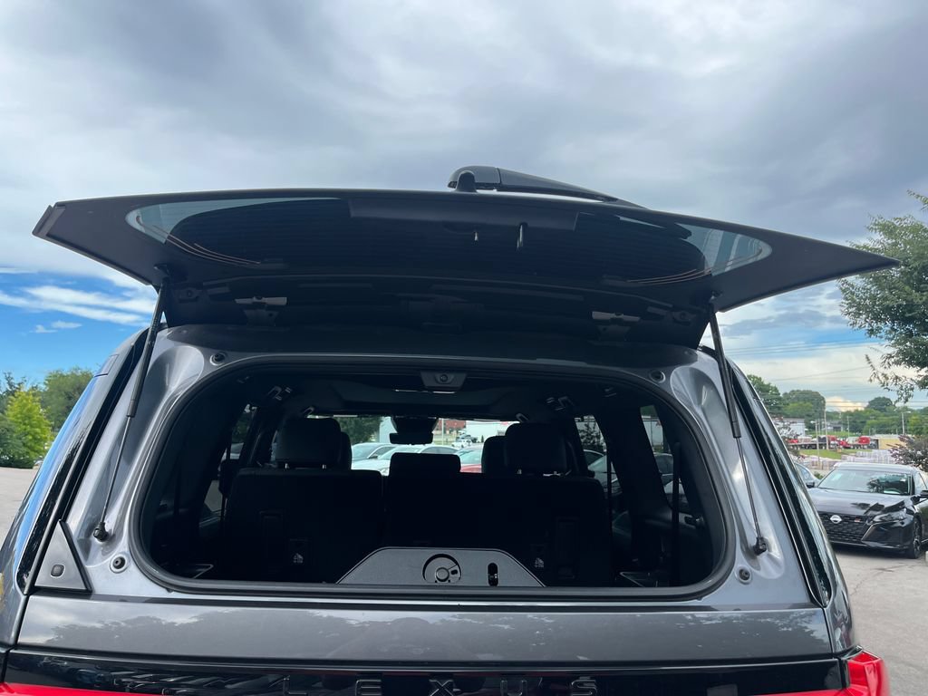 Used 2025 Lexus GX 550 w/ Accessory Package (2T) AWD/4WD image 39