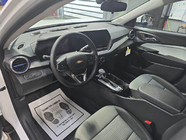 New 2026 Chevrolet Trax LT w/ Driver Confidence Package FWD image 18