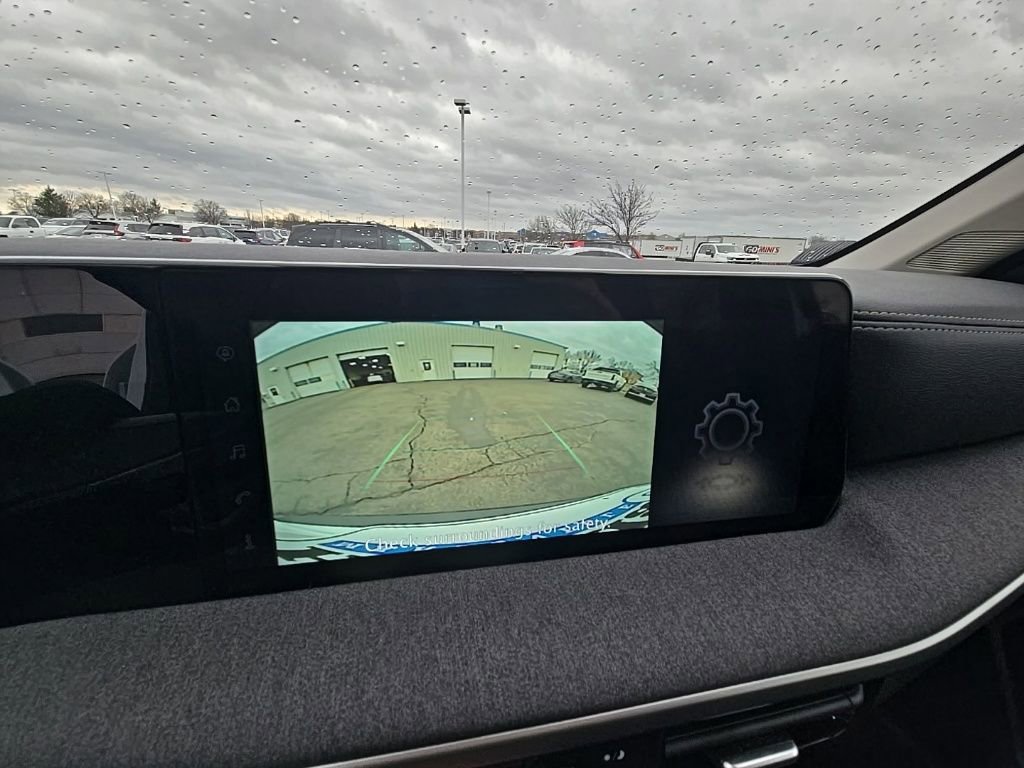 Used 2025 Nissan Kicks SV image 20