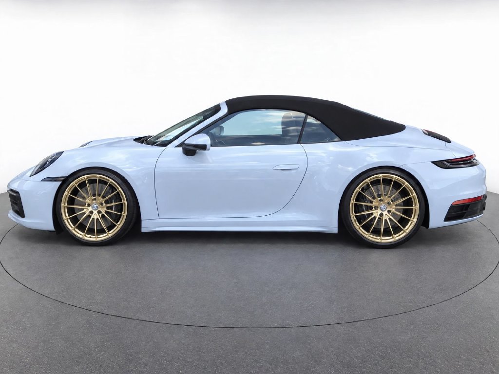 Used 2022 Porsche 911 Carrera RWD image 2