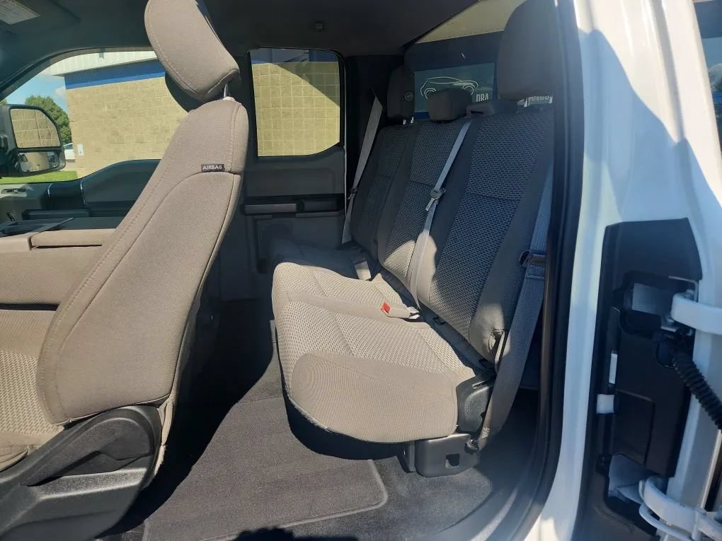 Used 2017 Ford F250 XLT AWD/4WD image 9