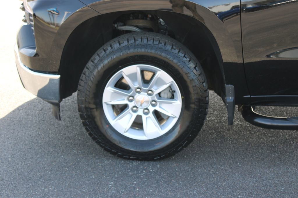 Used 2025 Chevrolet Silverado 1500 LT w/ Work Truck Package image 18