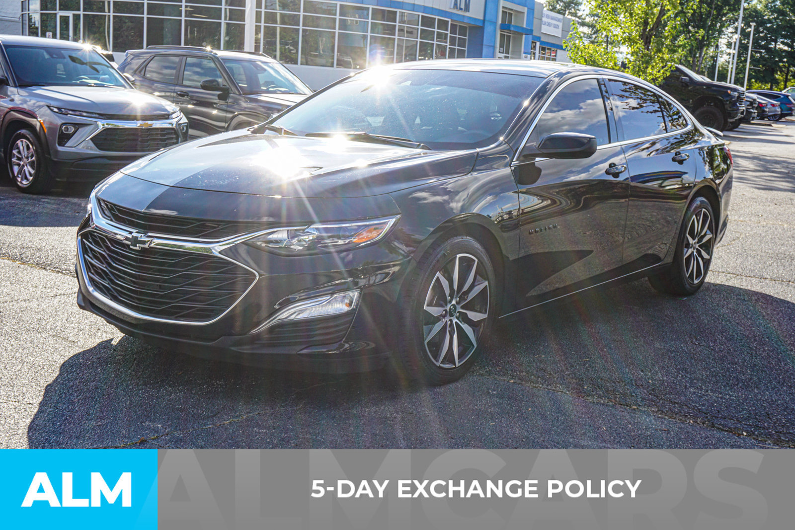 Used 2025 Chevrolet Malibu RS w/ LPO, Floor Liner Package FWD image 4