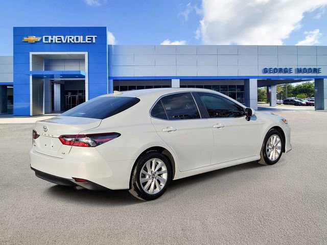 Used 2024 Toyota Camry LE image 4
