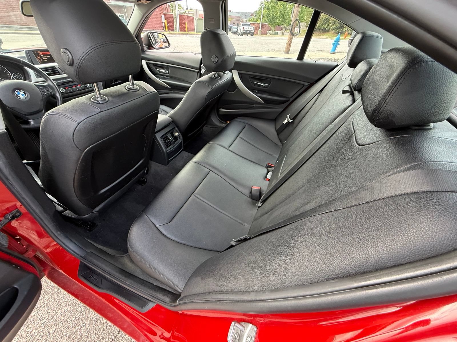 Used 2015 BMW 320i xDrive Sedan AWD/4WD image 22