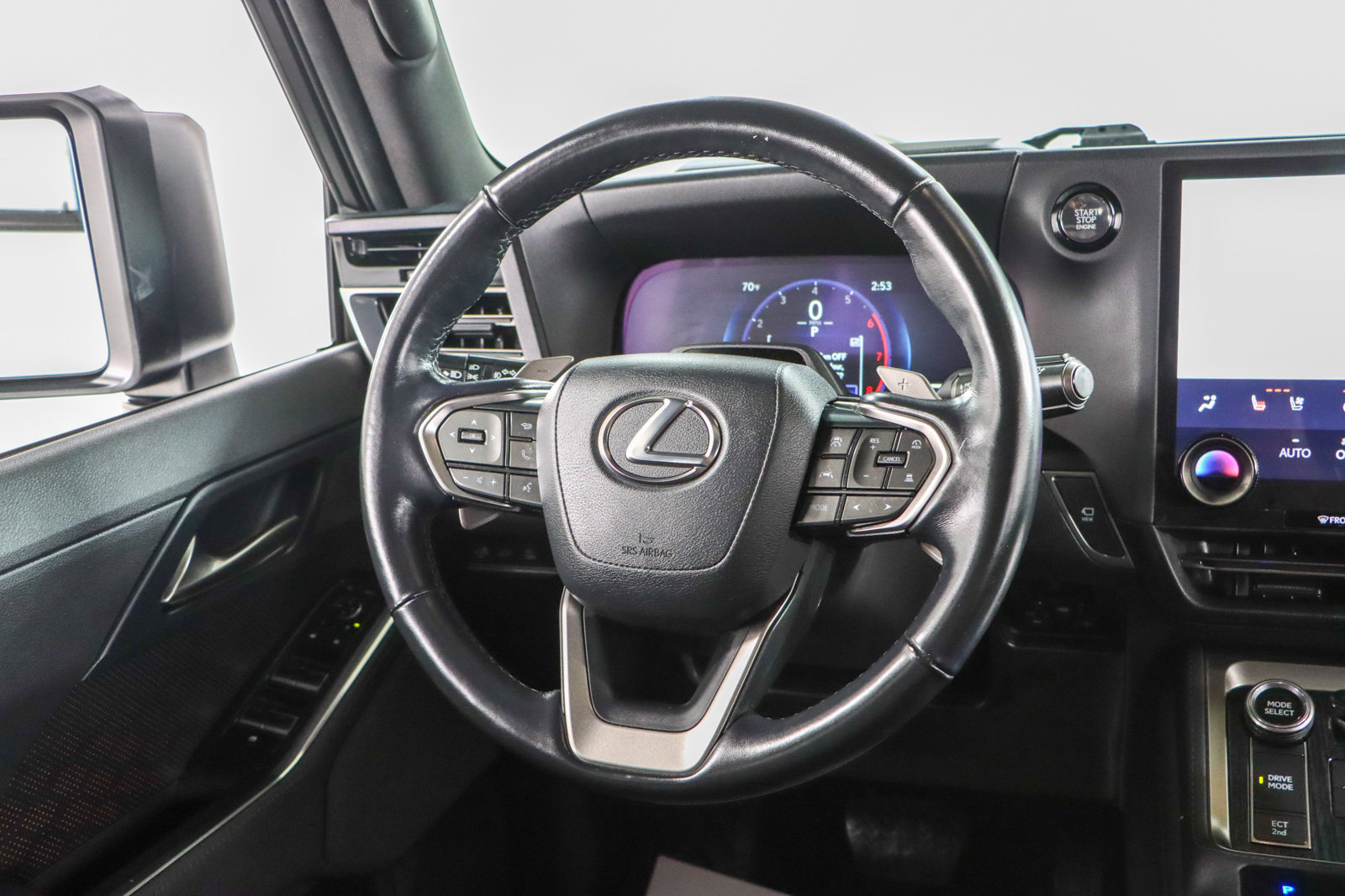 Used 2024 Lexus GX 550 w/ Accessory Package (31) AWD/4WD image 13