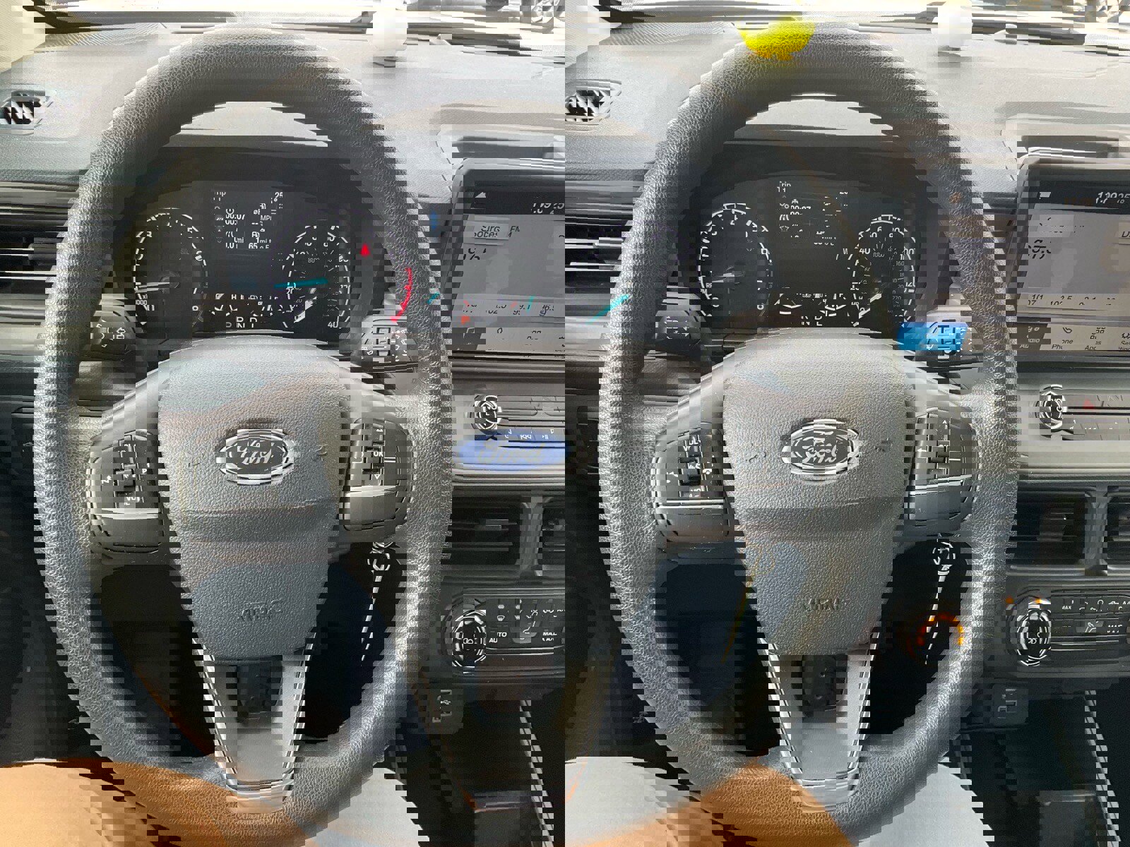 Used 2022 Ford Maverick XL image 13