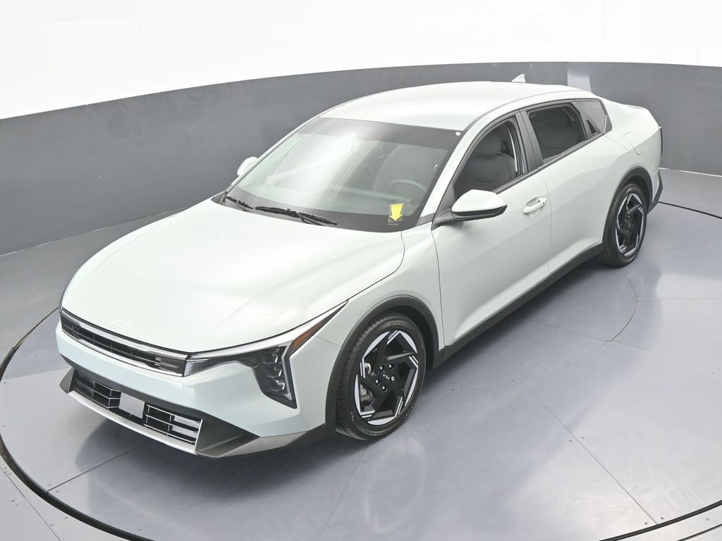 Used 2025 Kia K4 EX image 46