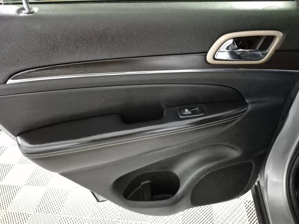 Used 2014 Jeep Grand Cherokee Limited AWD/4WD image 28