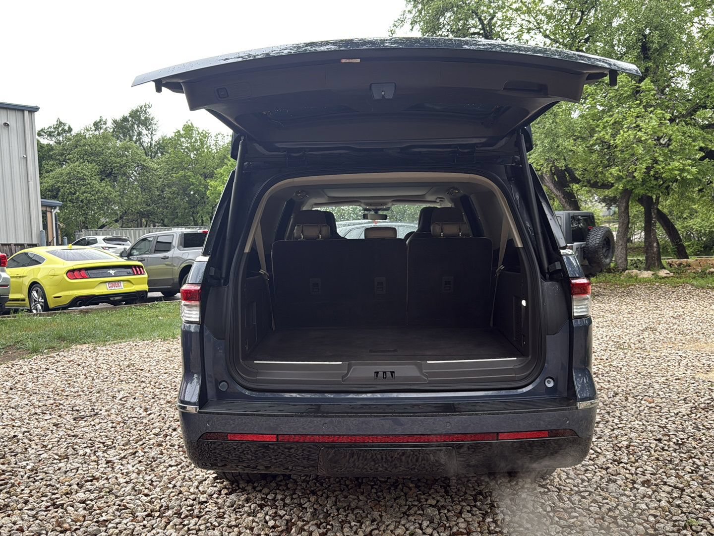 Used 2022 Lincoln Navigator L Reserve RWD image 9