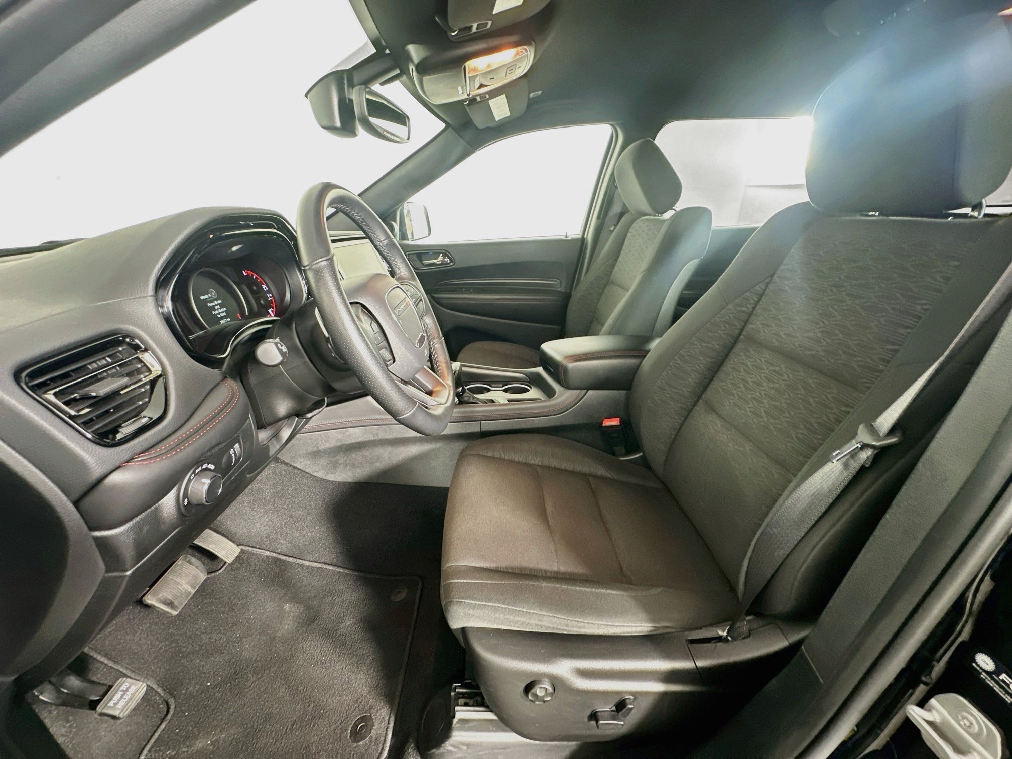 Used 2025 Dodge Durango GT AWD/4WD image 13