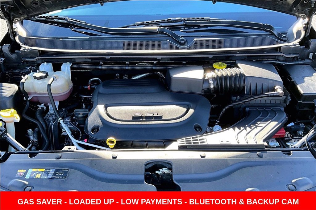 Used 2022 Chrysler Voyager LX image 28