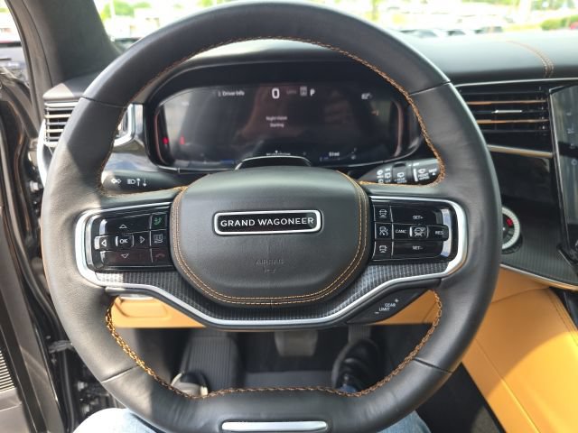 Used 2025 Jeep Grand Wagoneer Series III w/ Rear Seat Video Group 1 AWD/4WD image 15