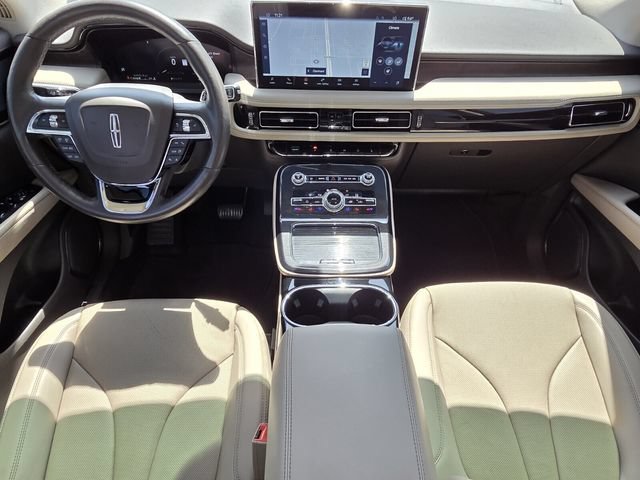 Used 2023 Lincoln Nautilus Reserve w/ Cargo Utility Package FWD image 11