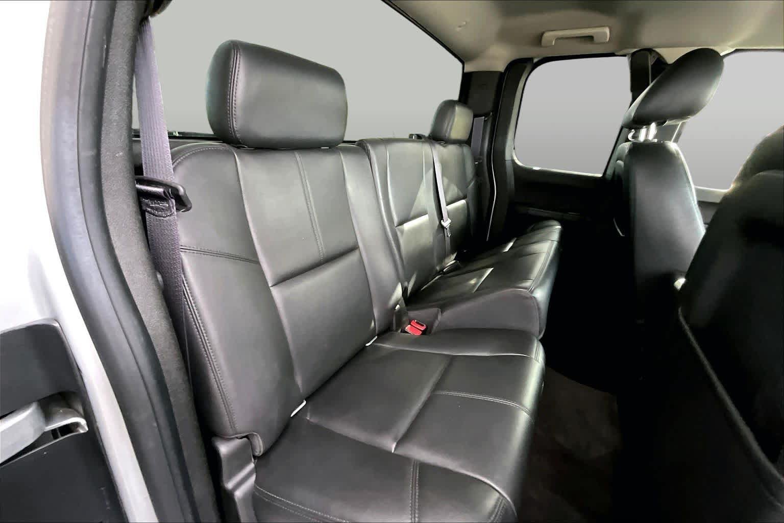 Used 2013 Chevrolet Silverado 3500 LT w/ Interior Plus Package AWD/4WD image 17