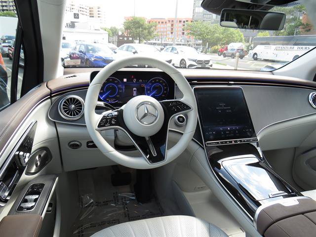 Used 2023 Mercedes-Benz EQS 450+ SUV image 9