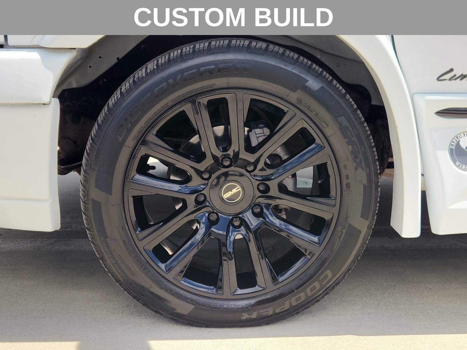 Used 2021 GMC Savana 3500 LS w/ Chrome Appearance Package image 12