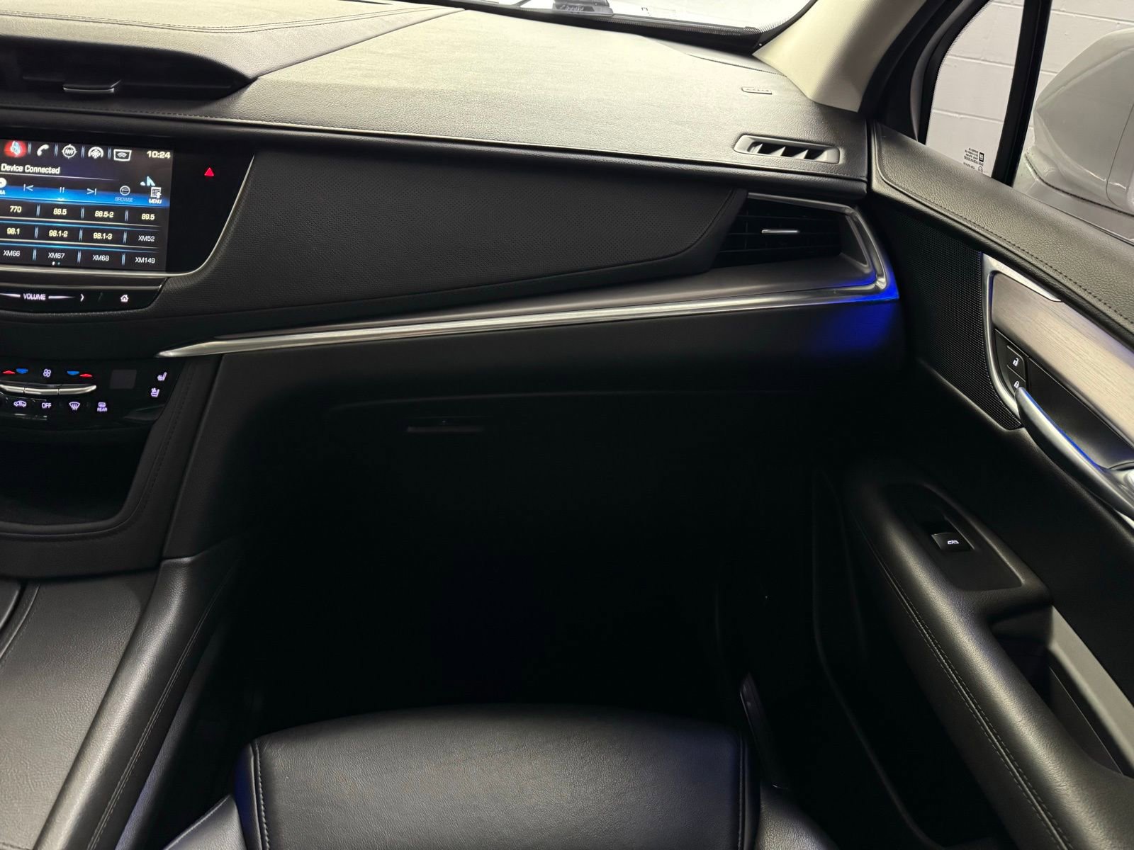 Used 2018 Cadillac XT5 Premium Luxury image 19