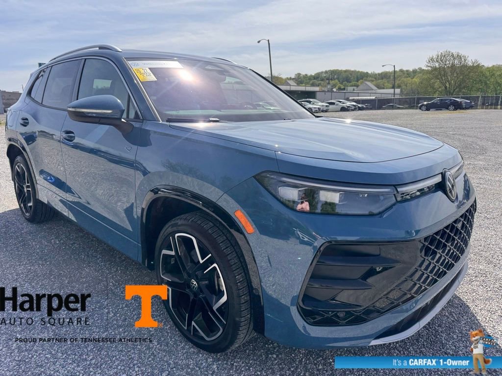 Used 2025 Volkswagen Tiguan SEL R-Line image 7