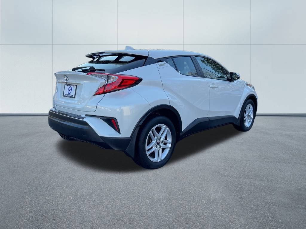 Used 2021 Toyota C-HR LE image 5