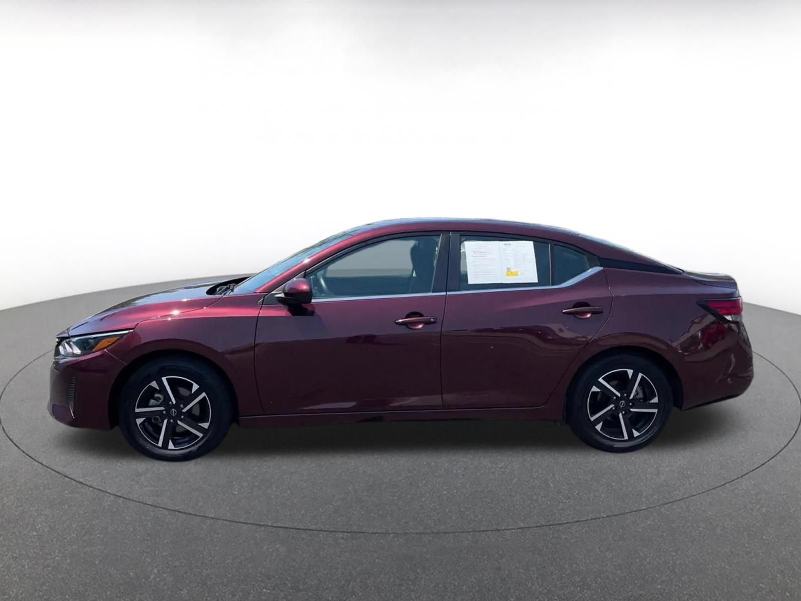 Used 2025 Nissan Sentra SV FWD image 8