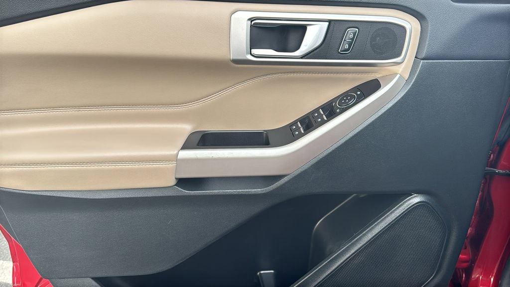 Certified 2023 Ford Explorer XLT image 18