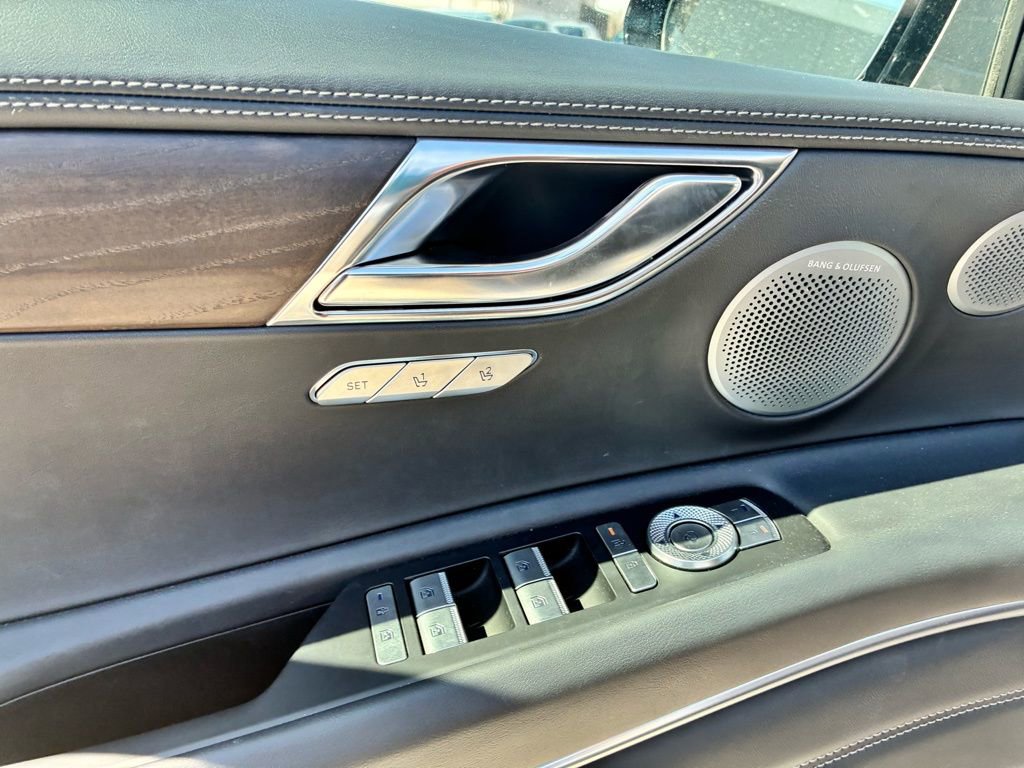 Used 2025 Genesis GV80 3.5T Prestige image 17