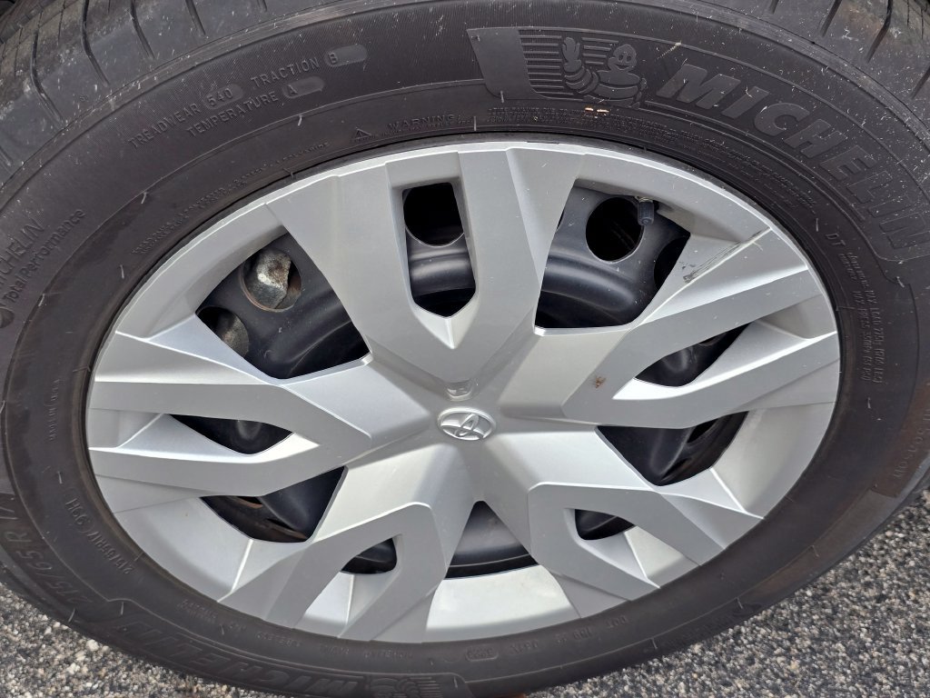 Certified 2023 Toyota Corolla Cross L FWD image 12
