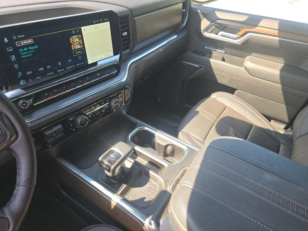 Used 2024 Chevrolet Silverado 1500 High Country w/ Technology Package AWD/4WD image 32