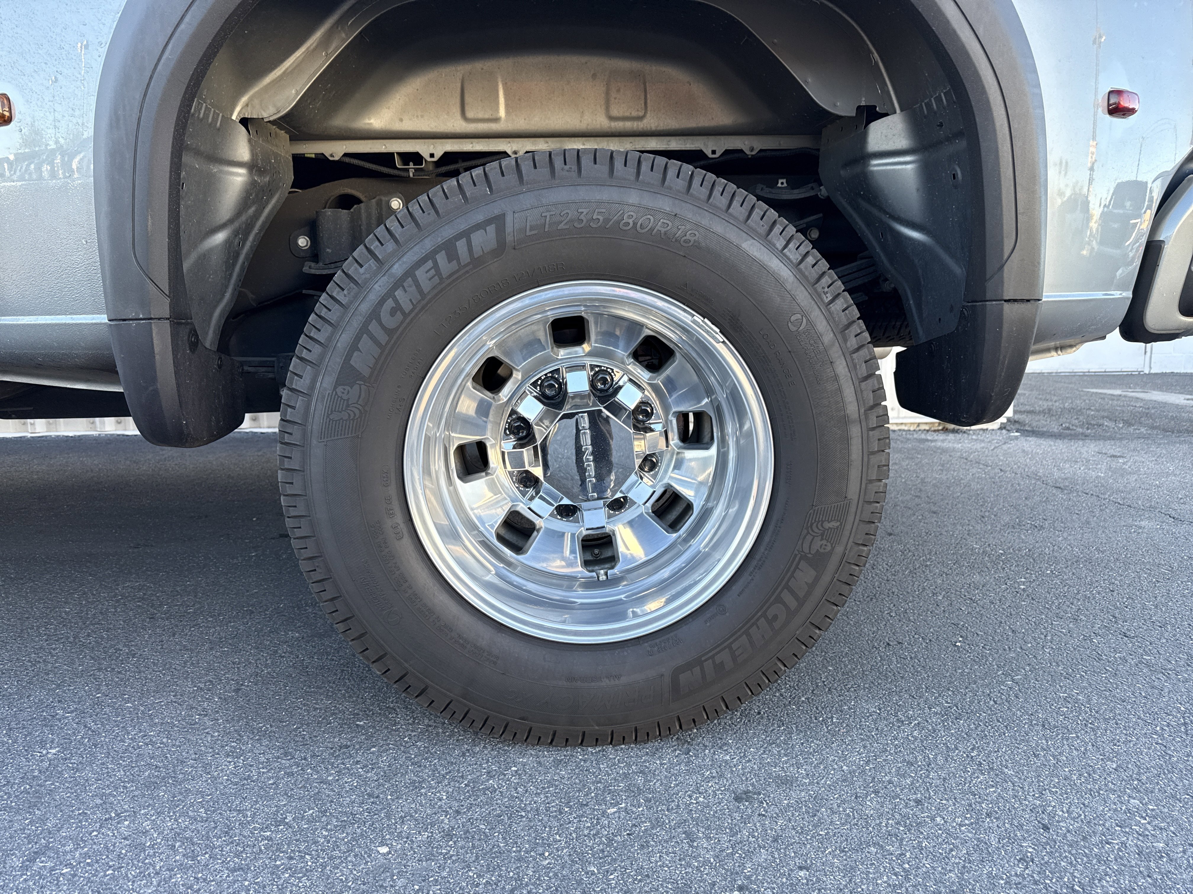 Used 2024 GMC Sierra 3500 Denali w/ Denali Reserve Package image 4