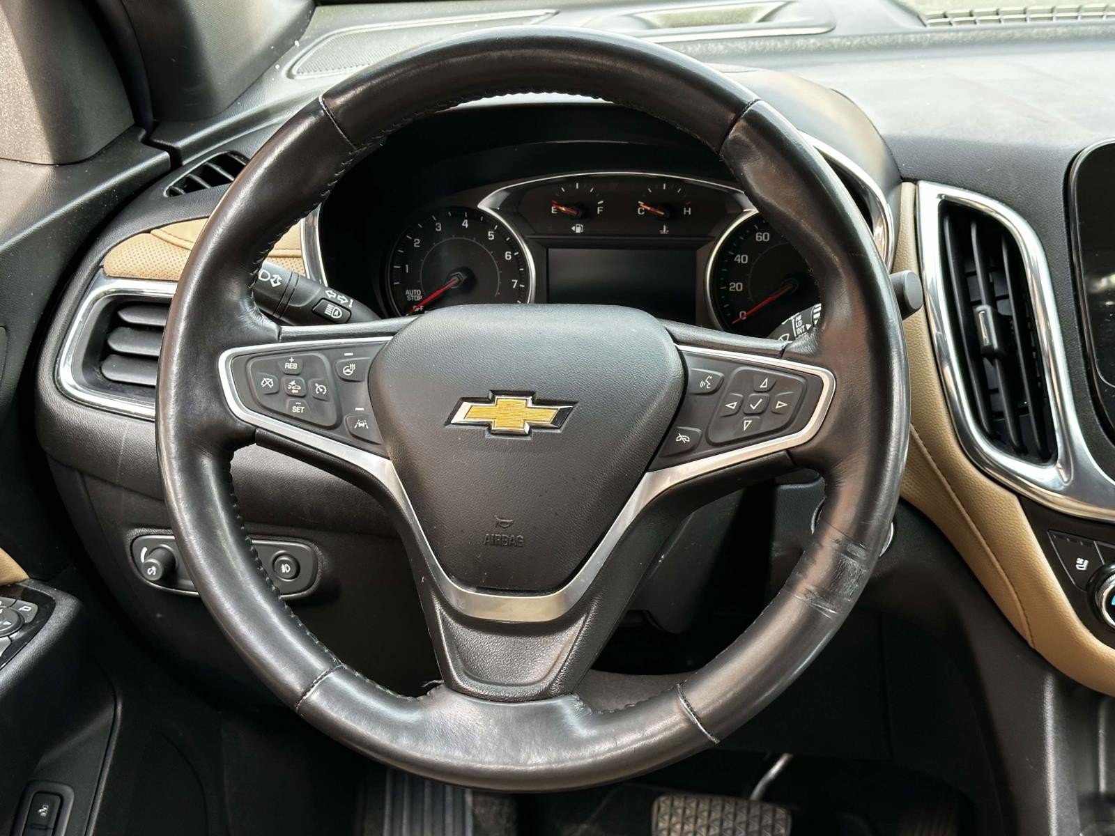 Used 2022 Chevrolet Equinox Premier AWD/4WD image 18