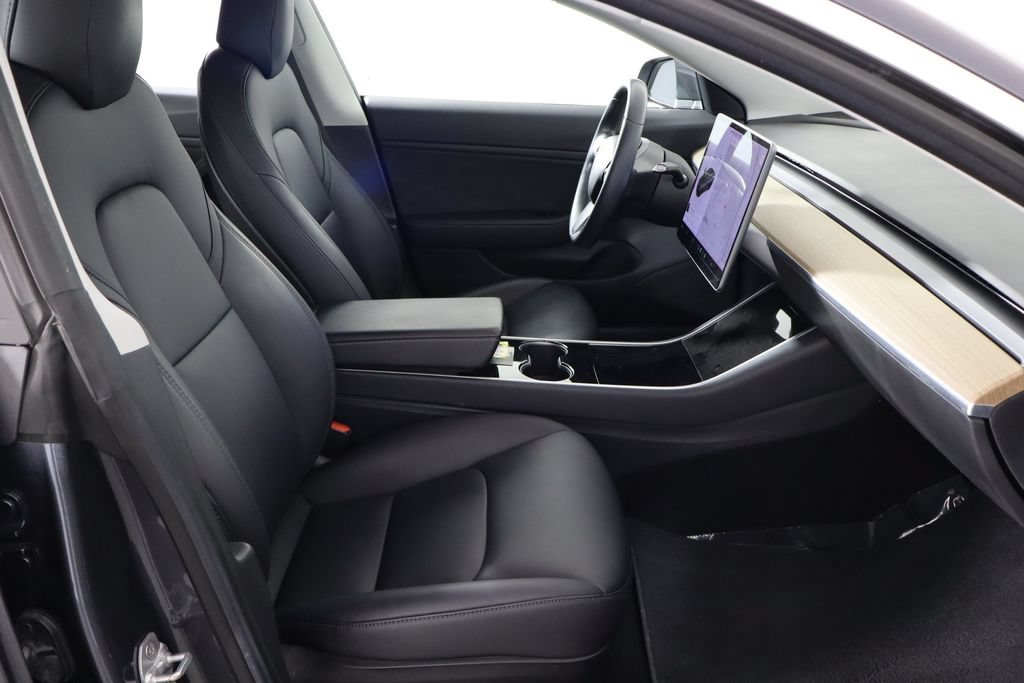 Used 2018 Tesla Model 3 Long Range RWD image 17