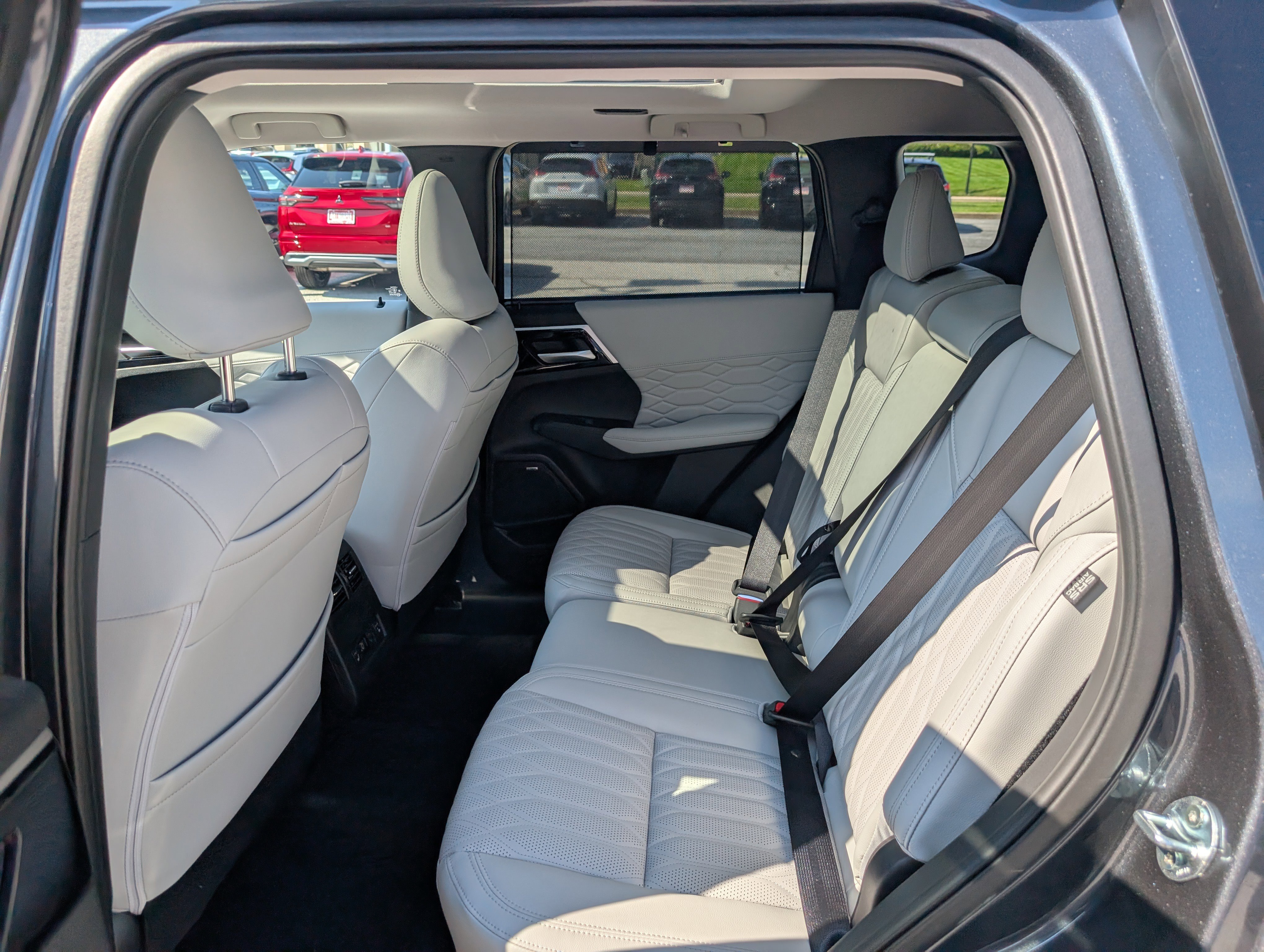 New 2025 Mitsubishi Outlander SEL image 16