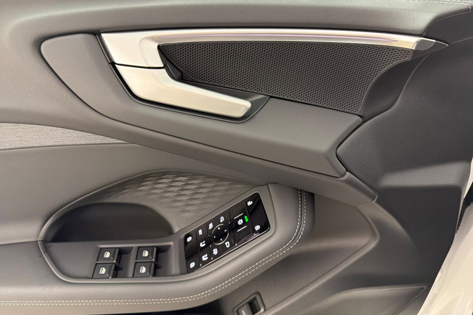 Used 2025 Audi A5 2.0T Premium w/ Convenience Package image 10