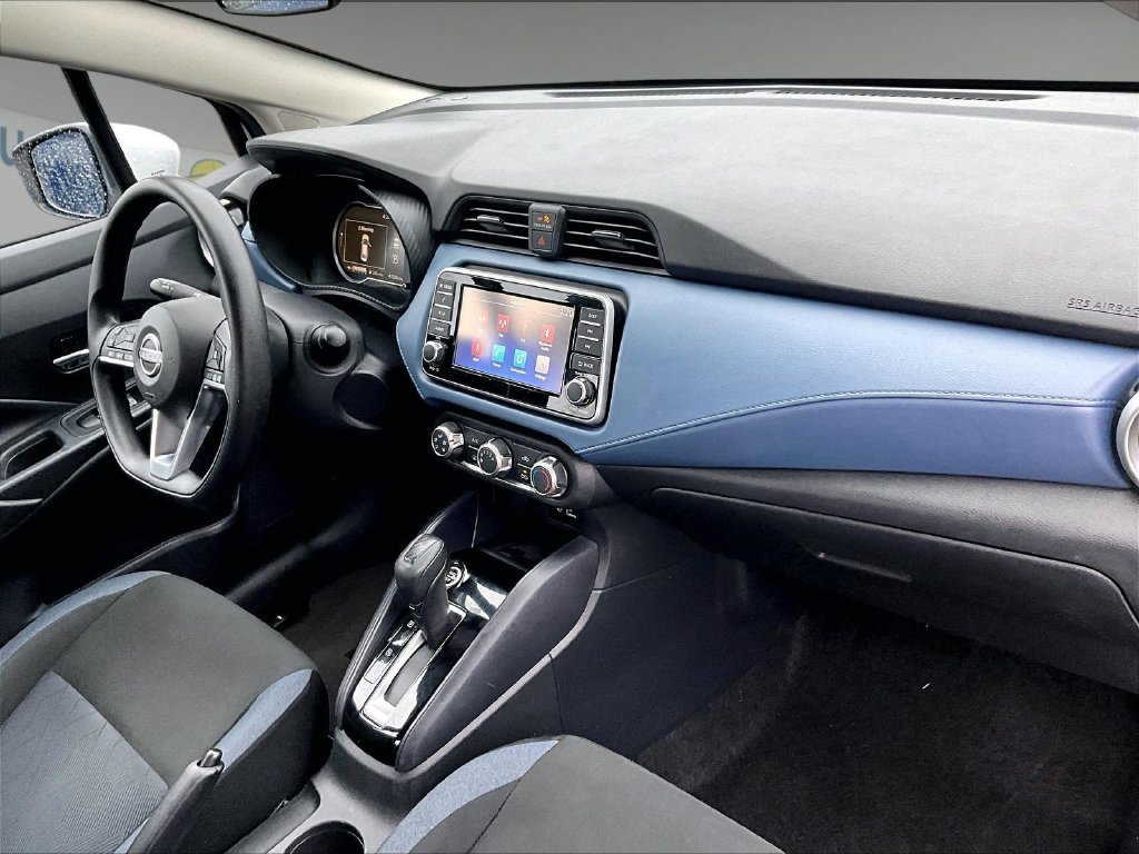 Used 2025 Nissan Versa SV FWD image 14