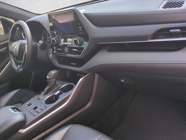 Used 2024 Toyota Highlander XSE image 23