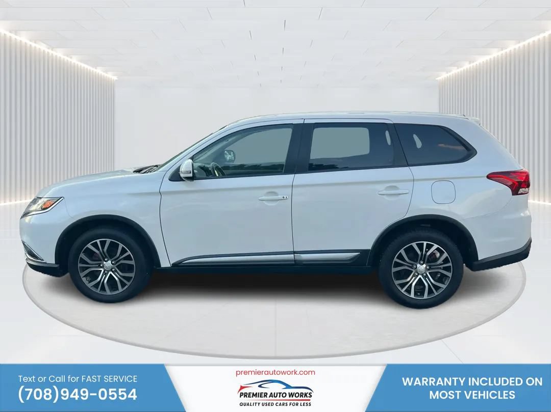 Used 2016 Mitsubishi Outlander SE AWD/4WD image 9