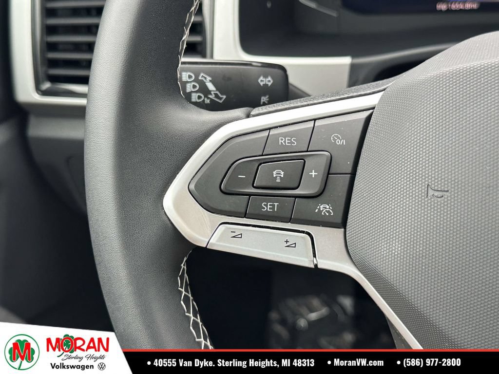 Used 2023 Volkswagen Atlas SEL AWD/4WD image 25
