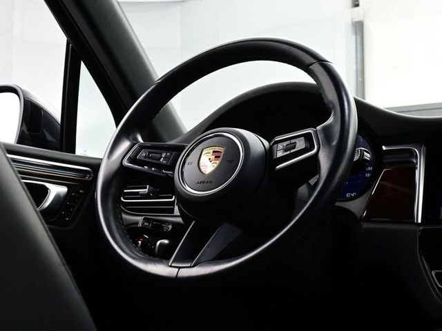 Certified 2023 Porsche Macan S image 21