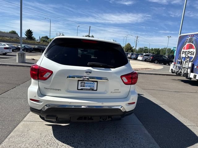 Used 2017 Nissan Pathfinder Platinum w/ Family Entertainment Package AWD/4WD image 7